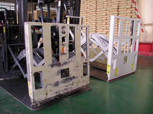 Forklfit Pull Push Attachment sử dụng trong xi măng